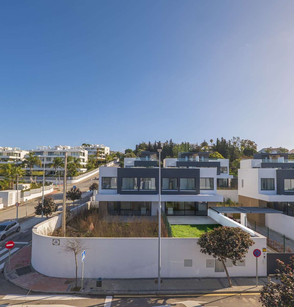 4 Bed Townhouse for sale in Atalaya Costa Del Sol, Málaga, Spain