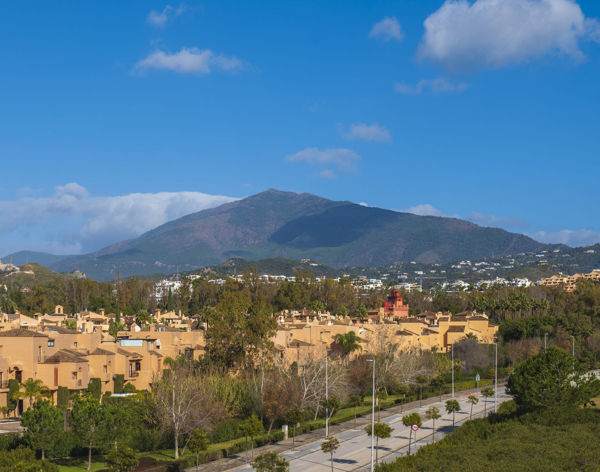 4 Bed Townhouse for sale in Atalaya Costa Del Sol, Málaga, Spain