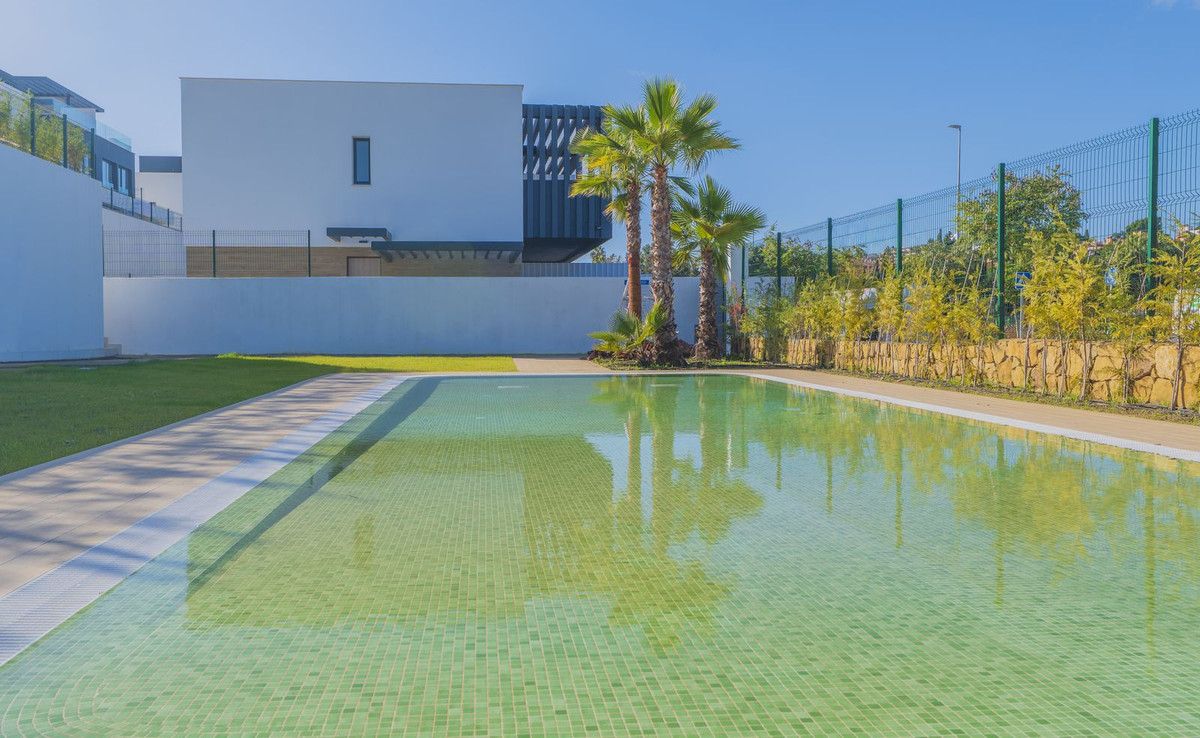4 Bed Townhouse for sale in Atalaya Costa Del Sol, Málaga, Spain