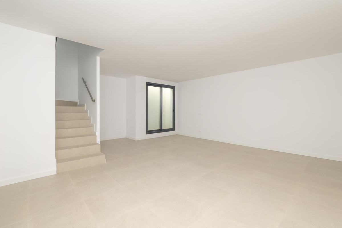 4 Bed Townhouse for sale in Atalaya Costa Del Sol, Málaga, Spain
