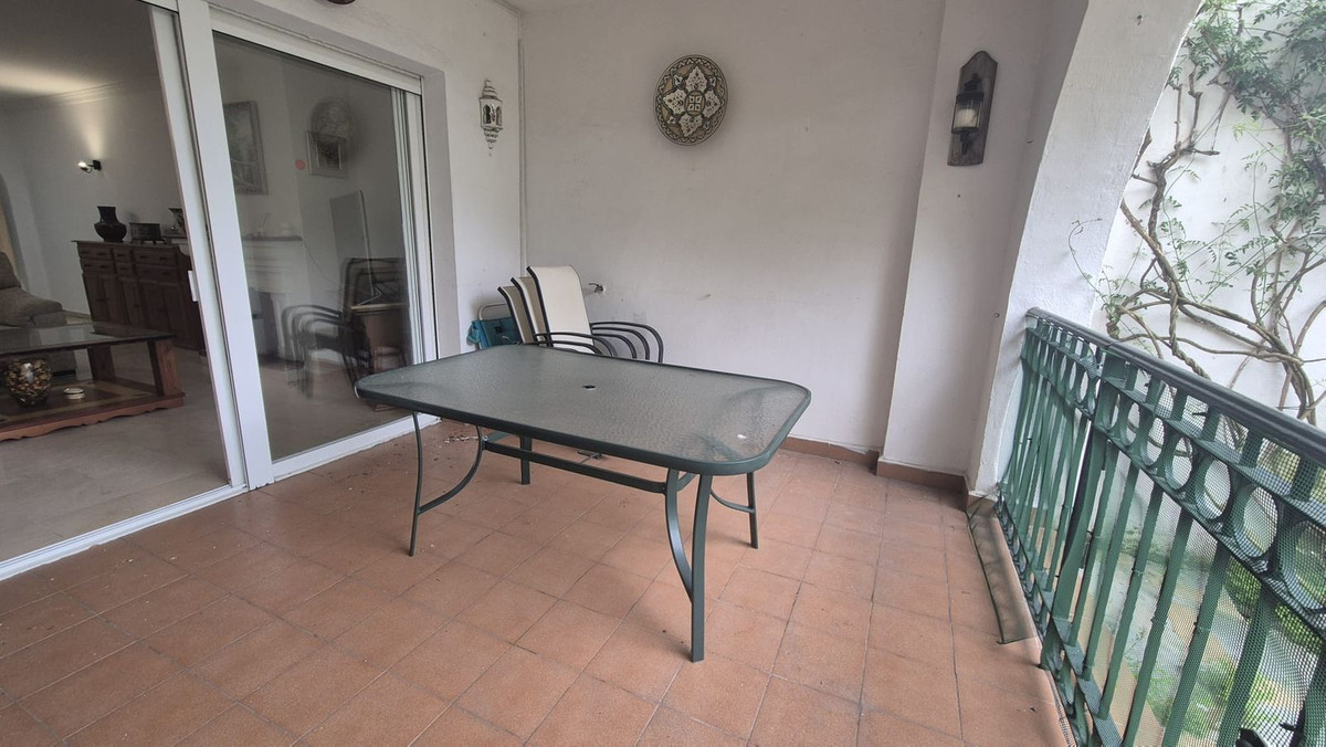 3 Bed Apartment for sale in Estepona Costa Del Sol, Málaga, Spain