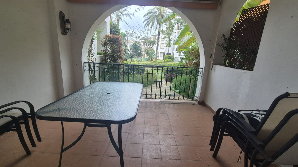 3 Bed Apartment for sale in Estepona Costa Del Sol, Málaga, Spain
