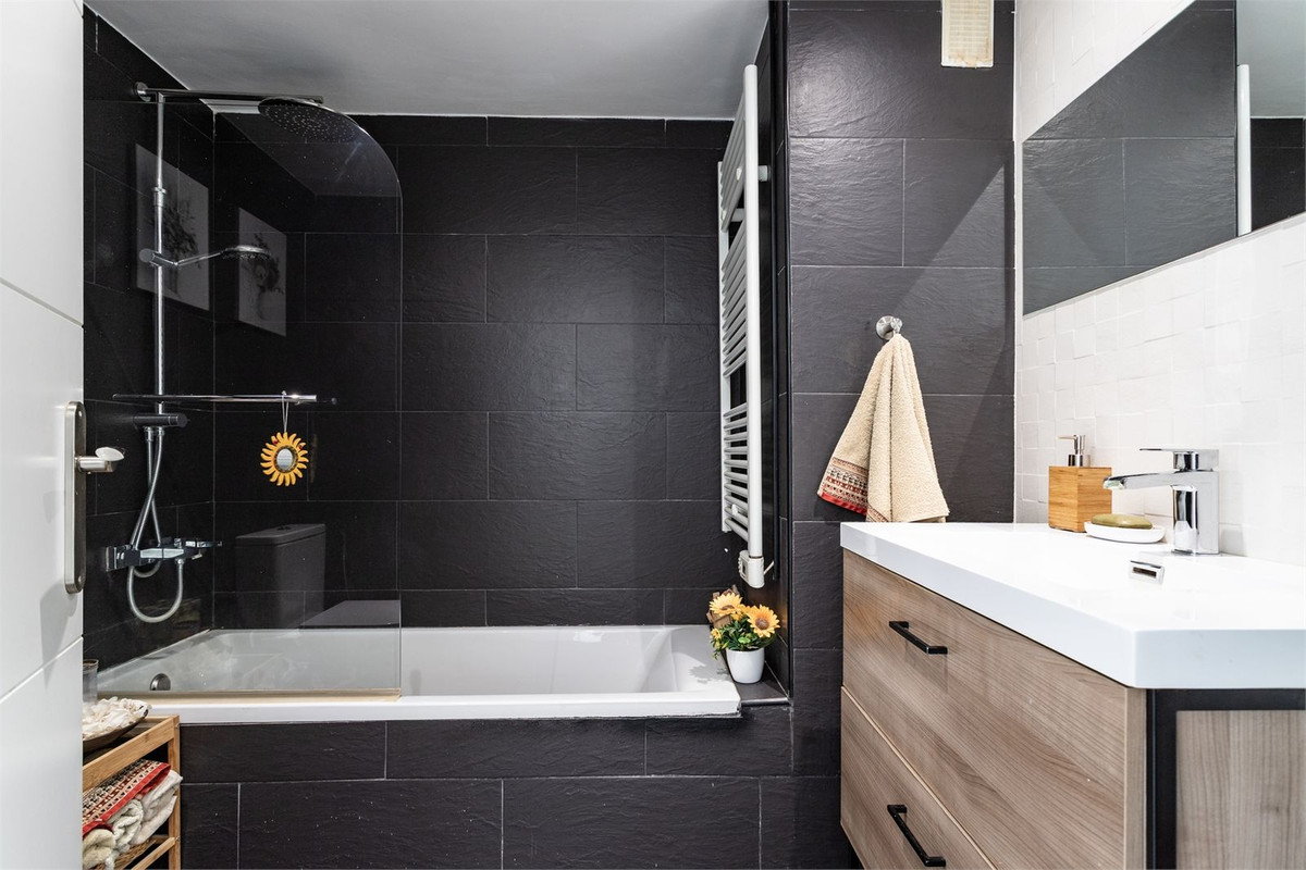 Se vende Apartamento Planta Media de 1 dormitorios en Costa Del Sol, Málaga, España
