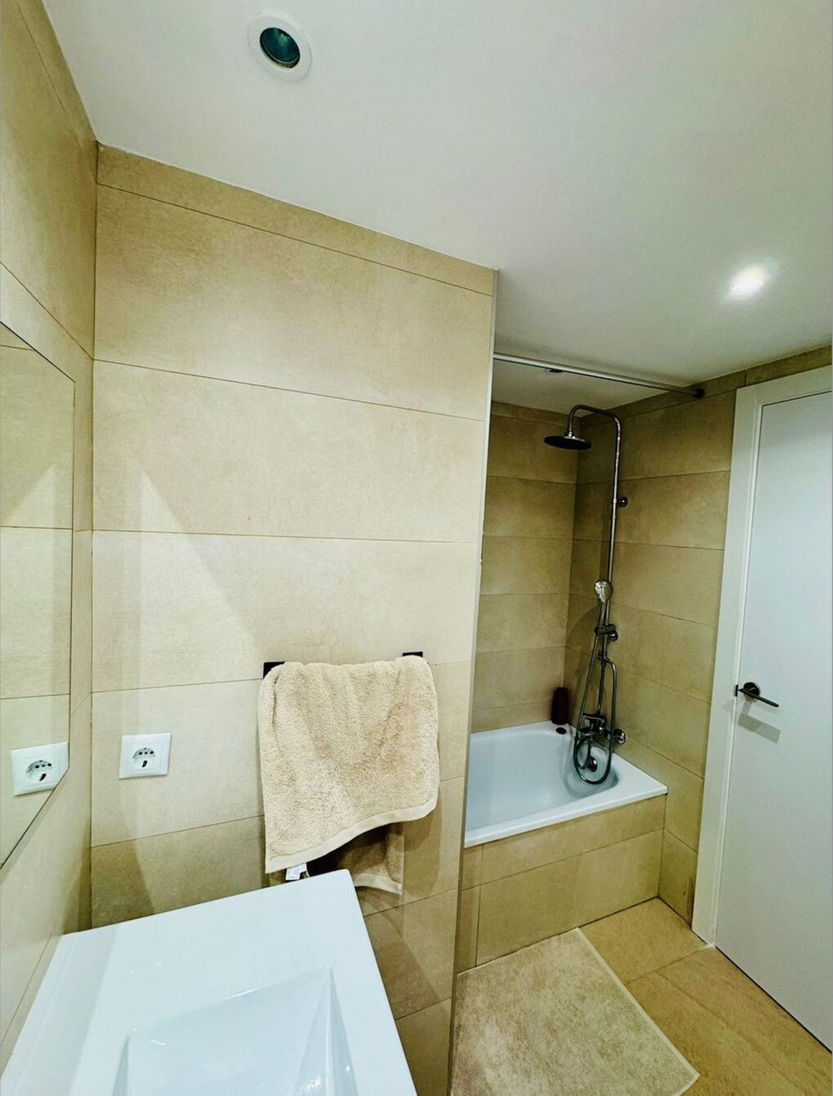 4 Bed Townhouse for sale in Cabopino Costa Del Sol, Málaga, Spain