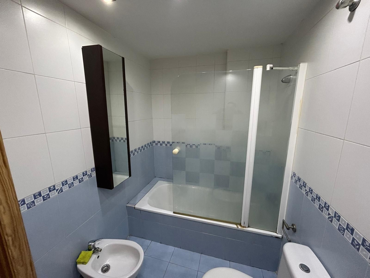 2 Bed Apartment for sale in Fuengirola Costa Del Sol, Málaga, Spain