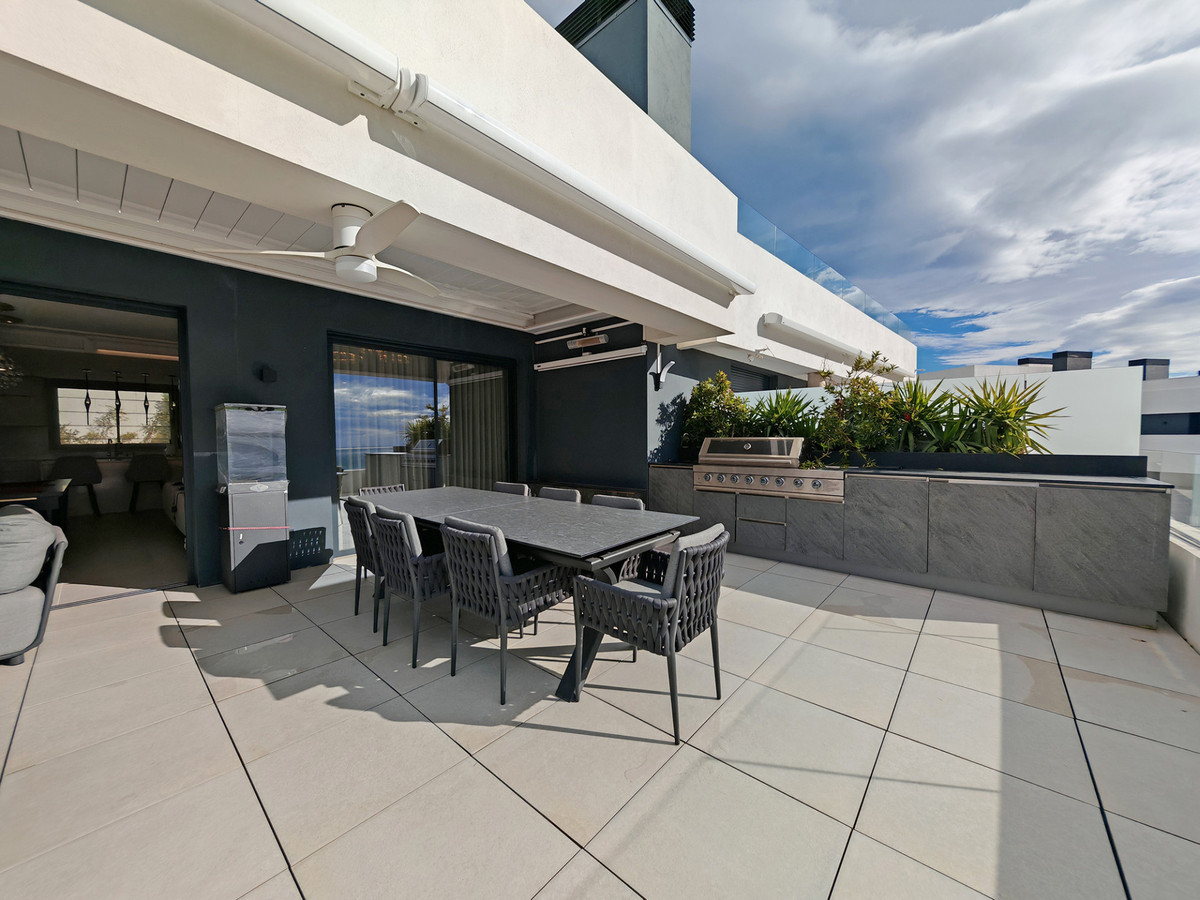 3 Bed Apartment for sale in Marbella Costa Del Sol, Málaga, Spain