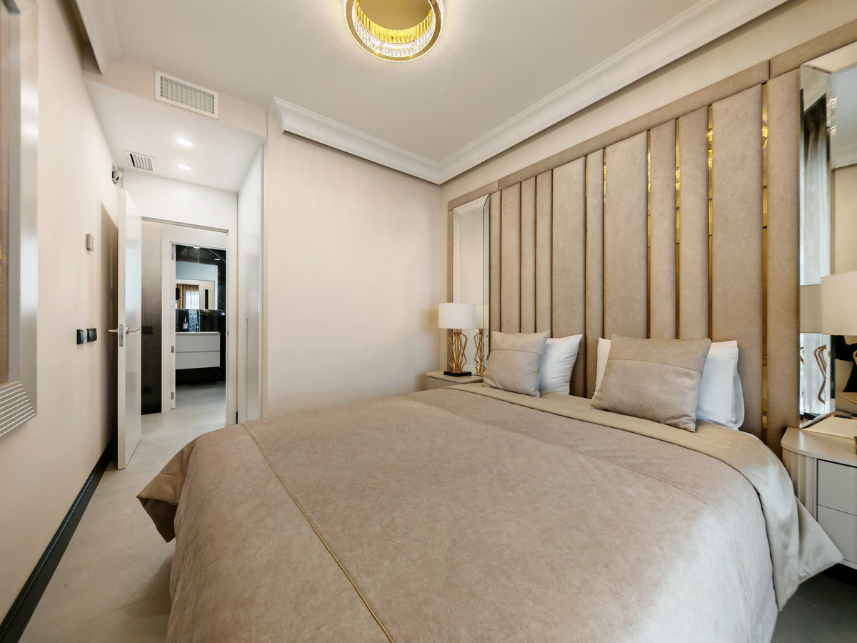 3 Bed Apartment for sale in Marbella Costa Del Sol, Málaga, Spain