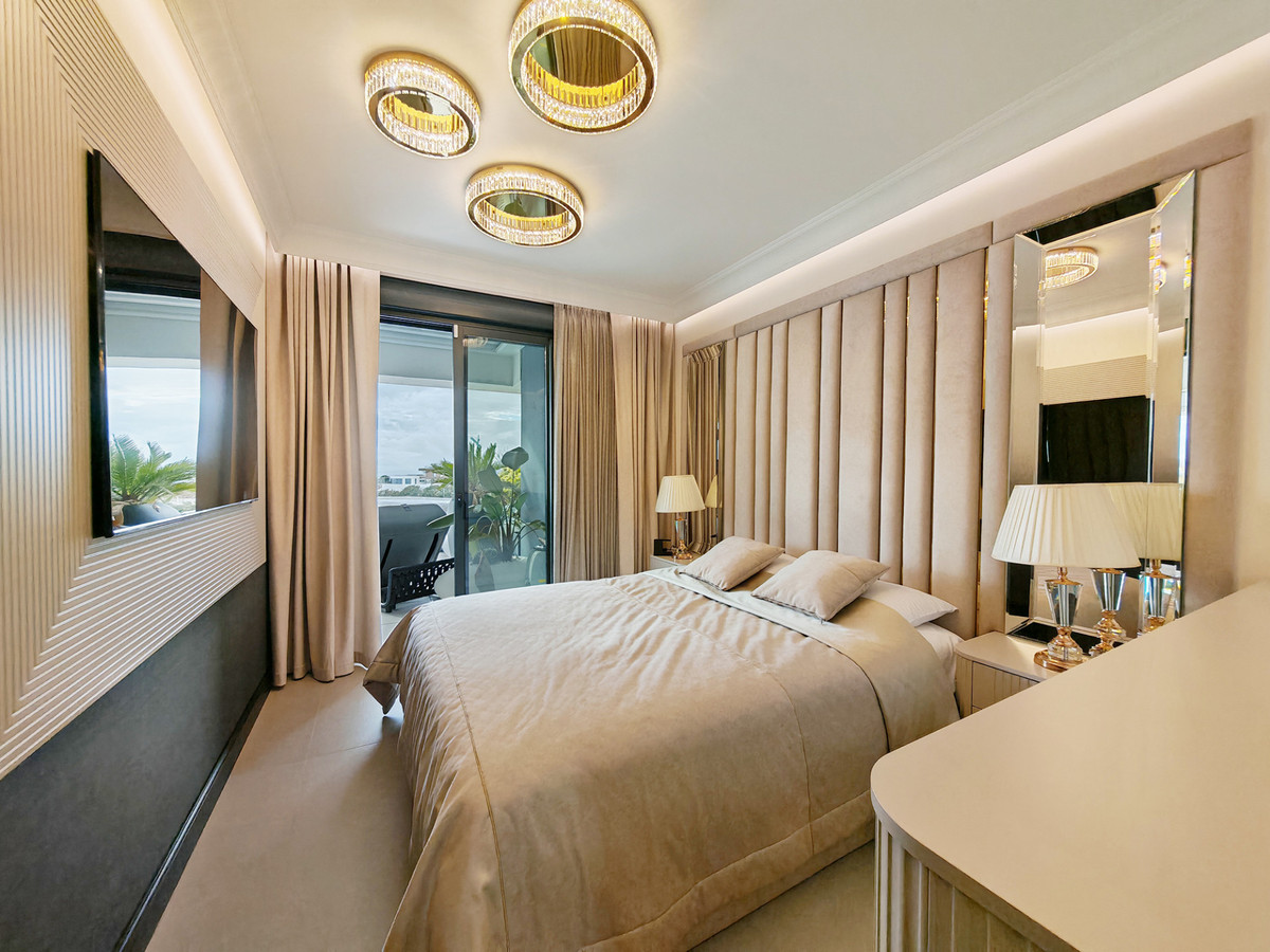 3 Bed Apartment for sale in Marbella Costa Del Sol, Málaga, Spain