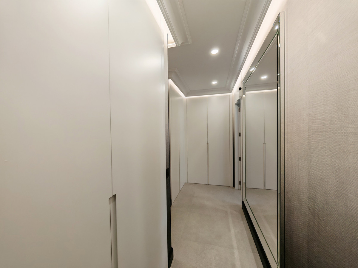 3 Bed Apartment for sale in Marbella Costa Del Sol, Málaga, Spain