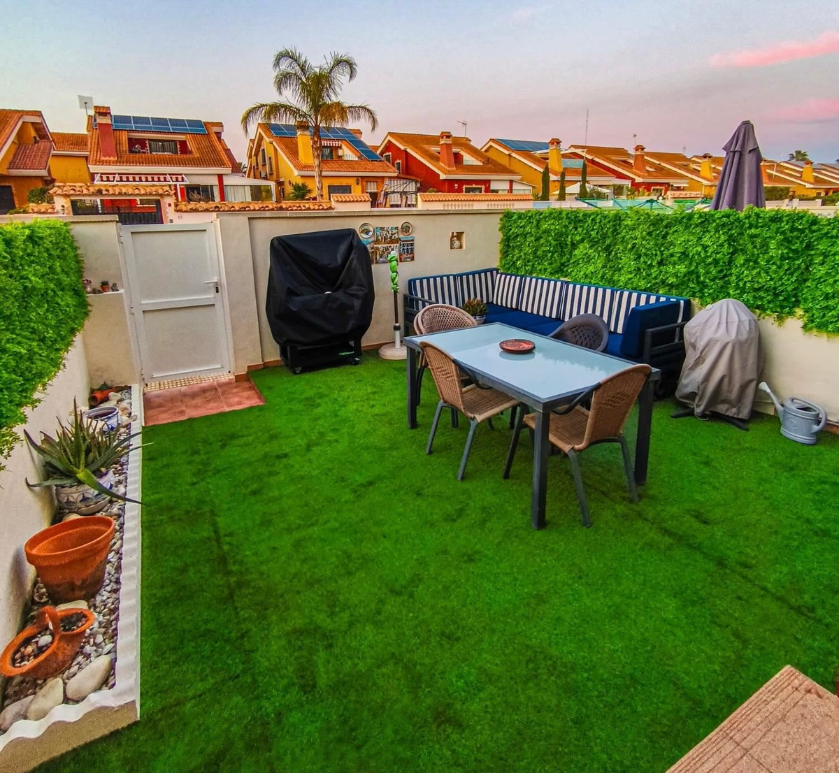 2 Bed Townhouse for sale in Guardamar Del Segura Costa Blanca, Alicante, Spain