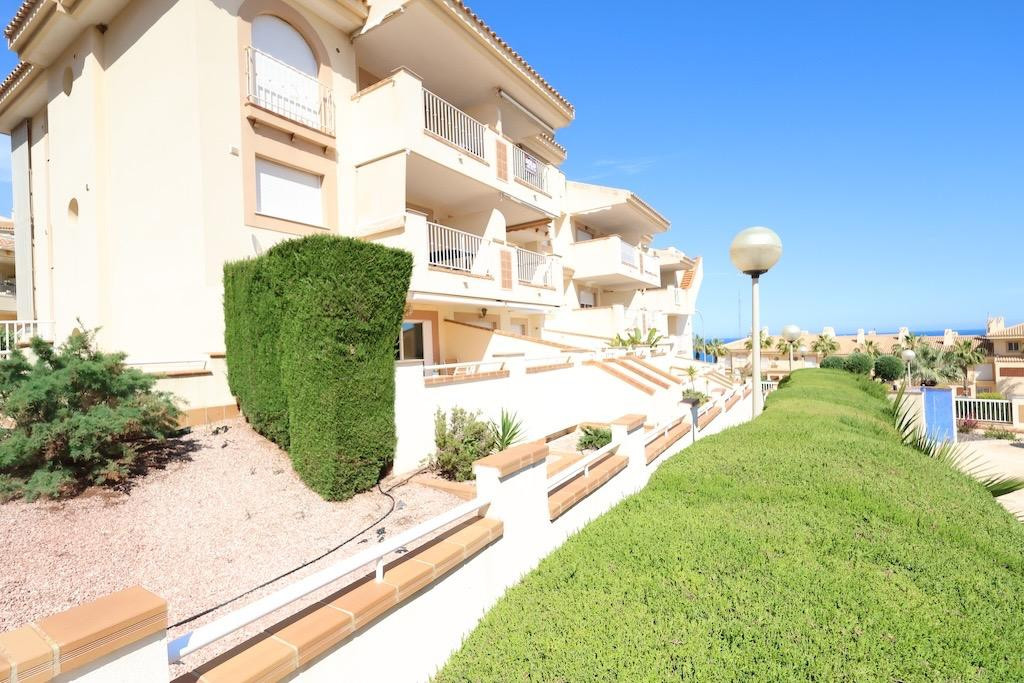 Se vende Apartamento Planta Baja de 2 dormitorios en Costa Blanca, Alicante, España