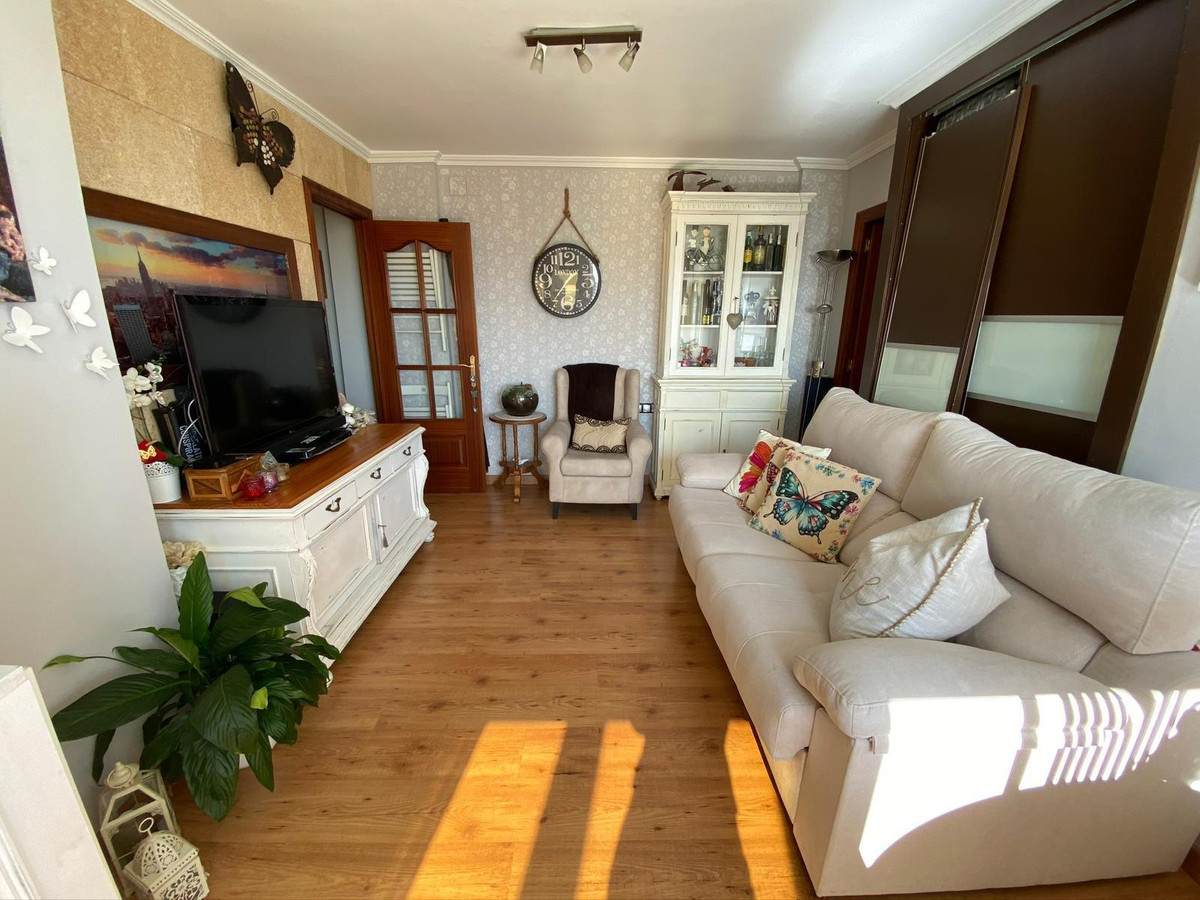 Se vende Apartamento Planta Media de 2 dormitorios en Costa Blanca, Alicante, España