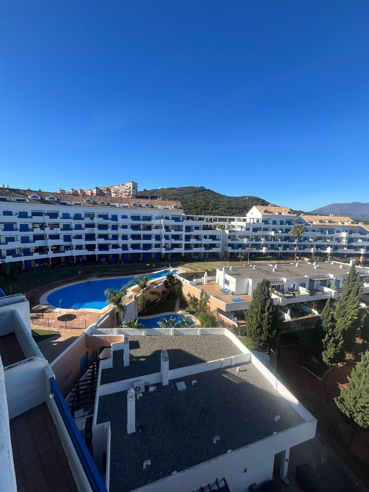 2 Bed Apartment for sale in La Duquesa Costa Del Sol, Málaga, Spain