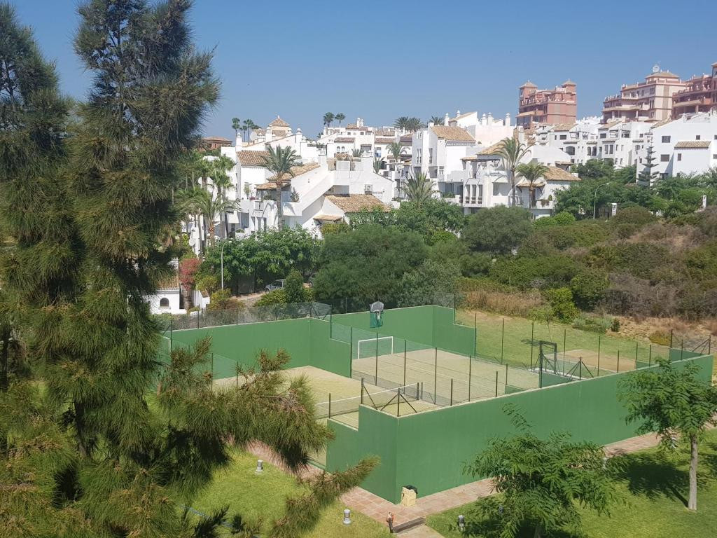 2 Bed Apartment for sale in La Duquesa Costa Del Sol, Málaga, Spain