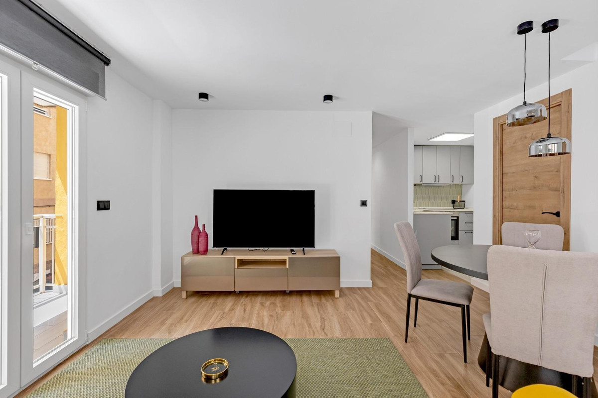 Se vende Apartamento Planta Media de 3 dormitorios en Costa Blanca, Alicante, España