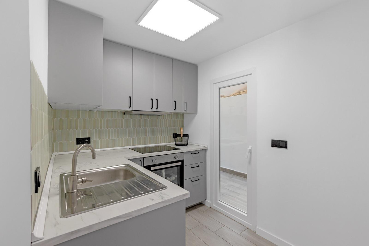 Se vende Apartamento Planta Media de 3 dormitorios en Costa Blanca, Alicante, España