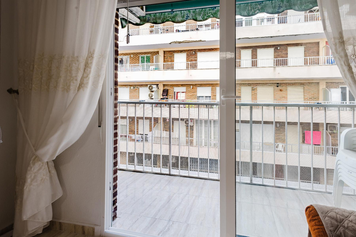 Se vende Apartamento Planta Baja de 2 dormitorios en Costa Blanca, Alicante, España