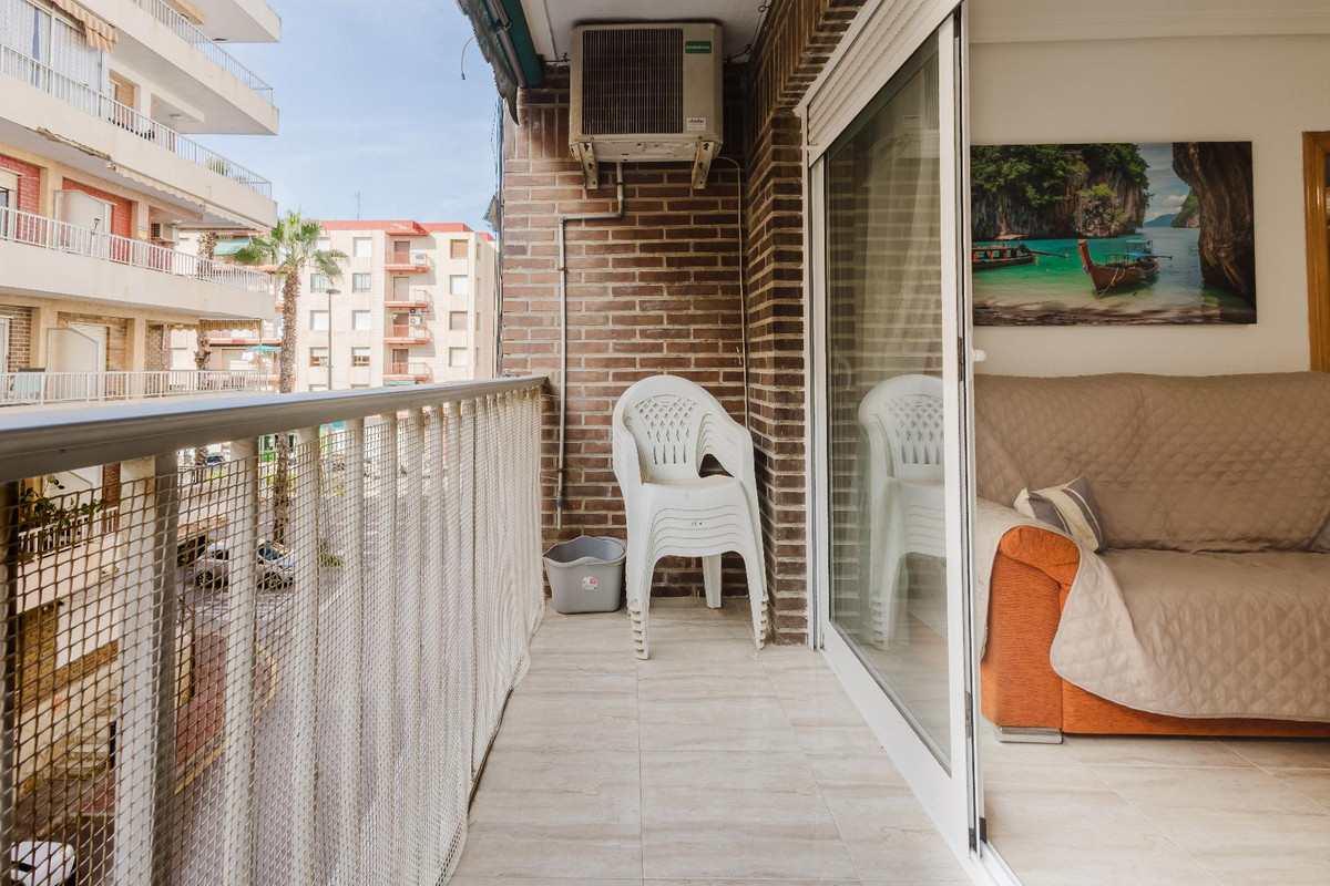 Se vende Apartamento Planta Baja de 2 dormitorios en Costa Blanca, Alicante, España