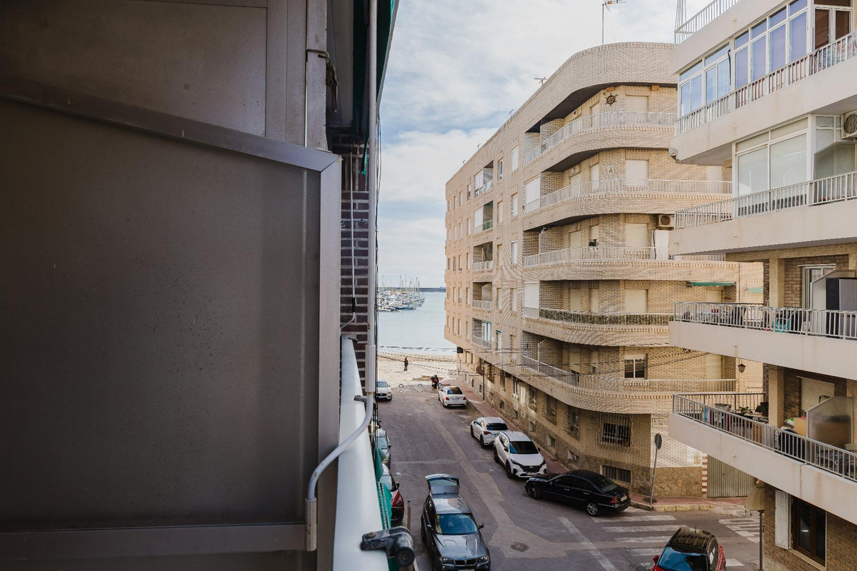 Se vende Apartamento Planta Baja de 2 dormitorios en Costa Blanca, Alicante, España