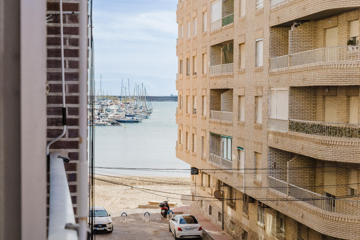 Se vende Apartamento Planta Baja de 2 dormitorios en Costa Blanca, Alicante, España
