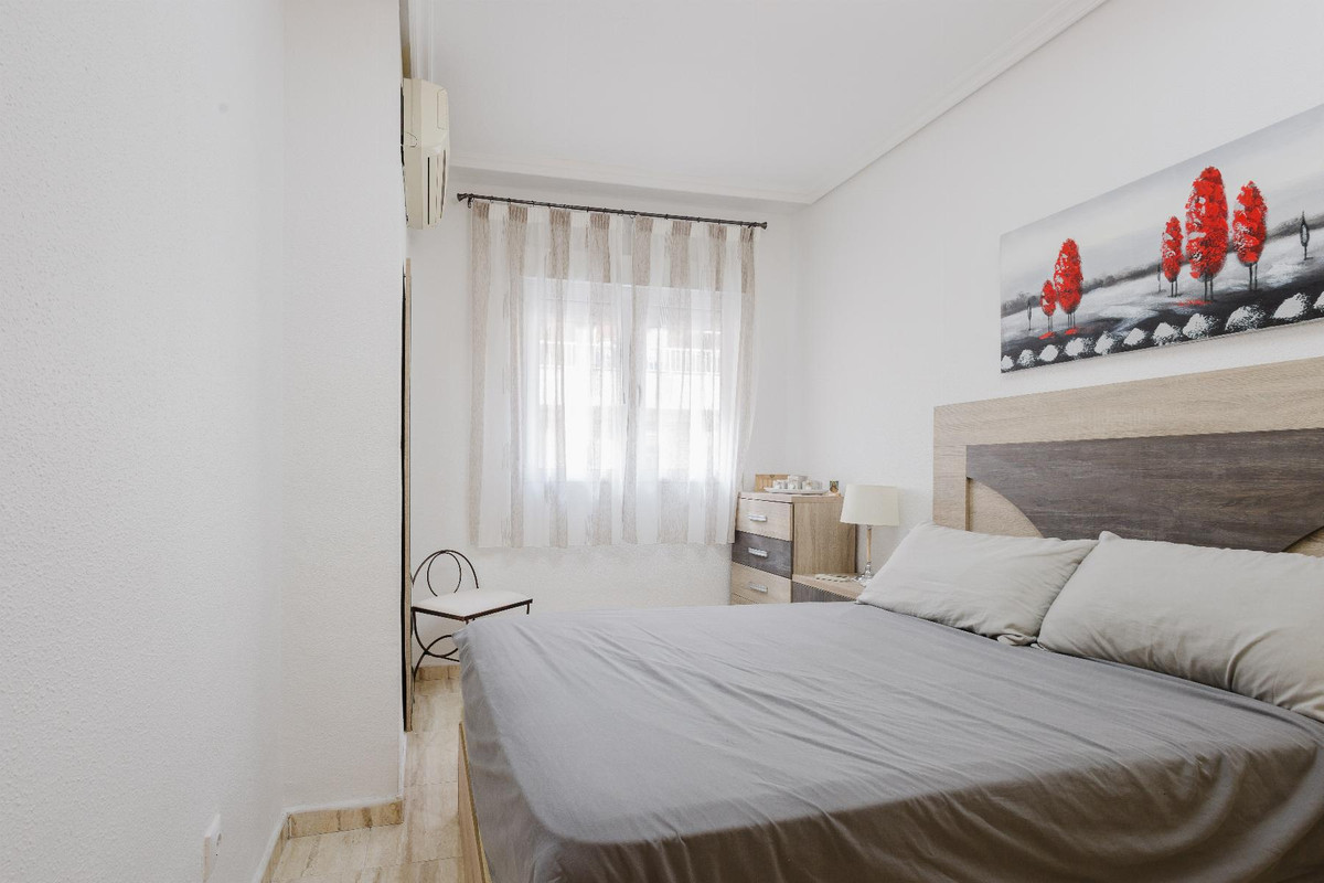Se vende Apartamento Planta Baja de 2 dormitorios en Costa Blanca, Alicante, España