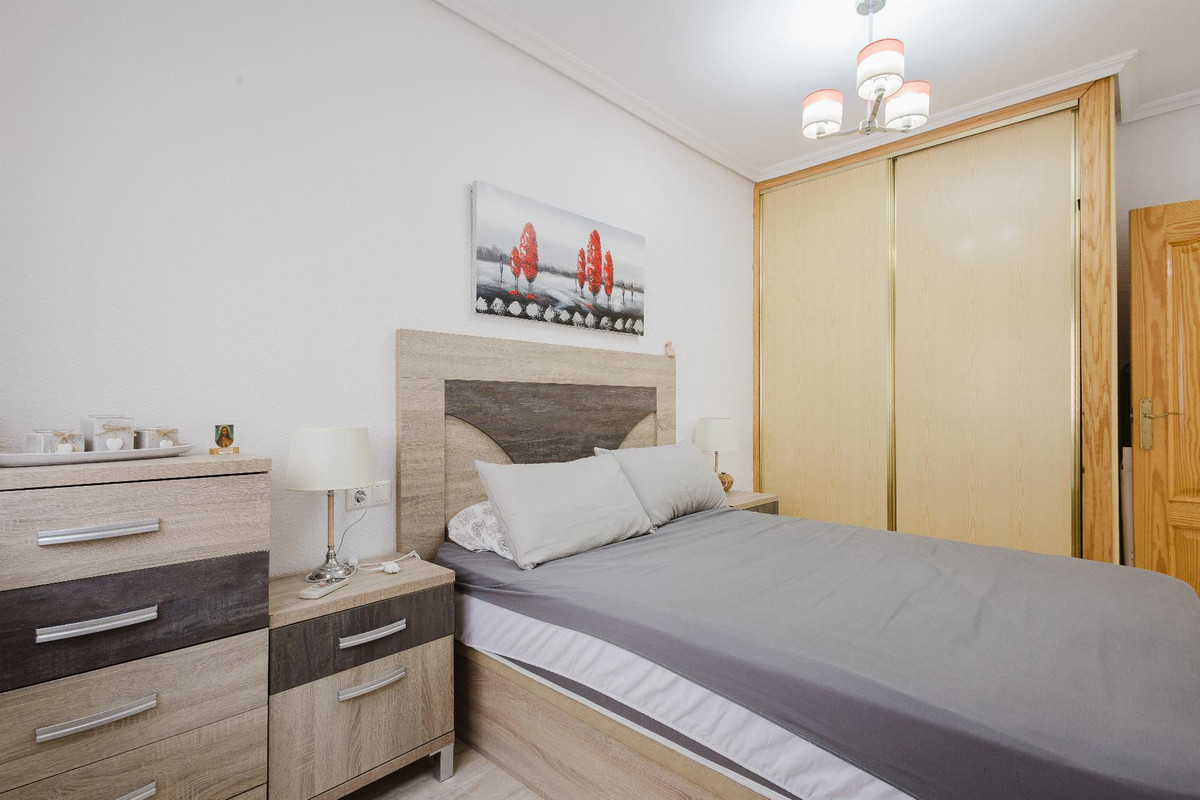 Se vende Apartamento Planta Baja de 2 dormitorios en Costa Blanca, Alicante, España