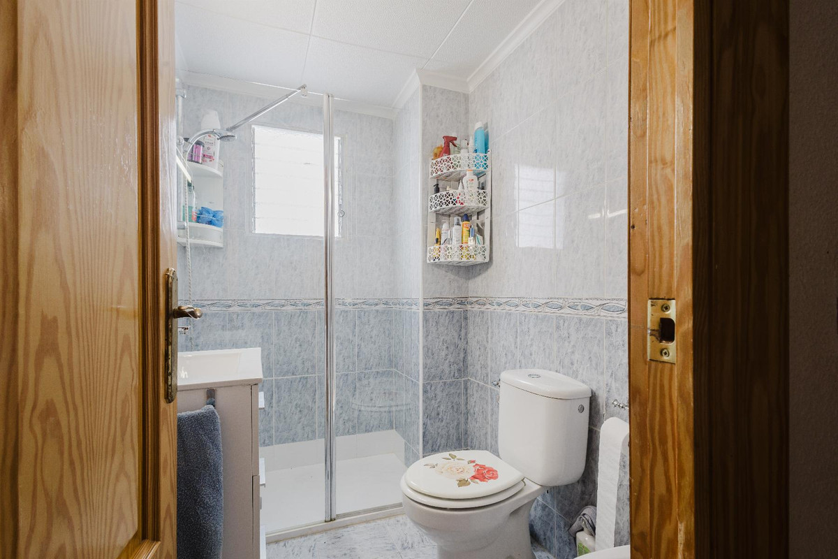 Se vende Apartamento Planta Baja de 2 dormitorios en Costa Blanca, Alicante, España