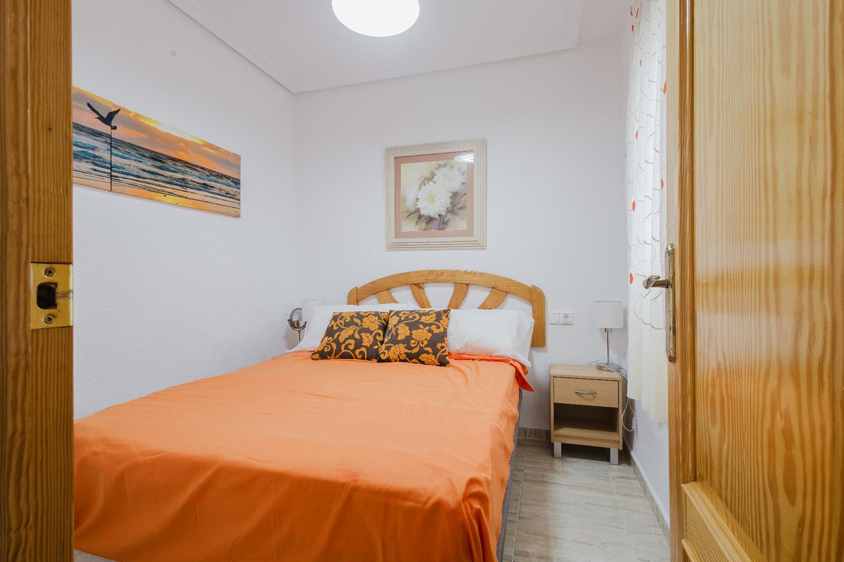 Se vende Apartamento Planta Baja de 2 dormitorios en Costa Blanca, Alicante, España