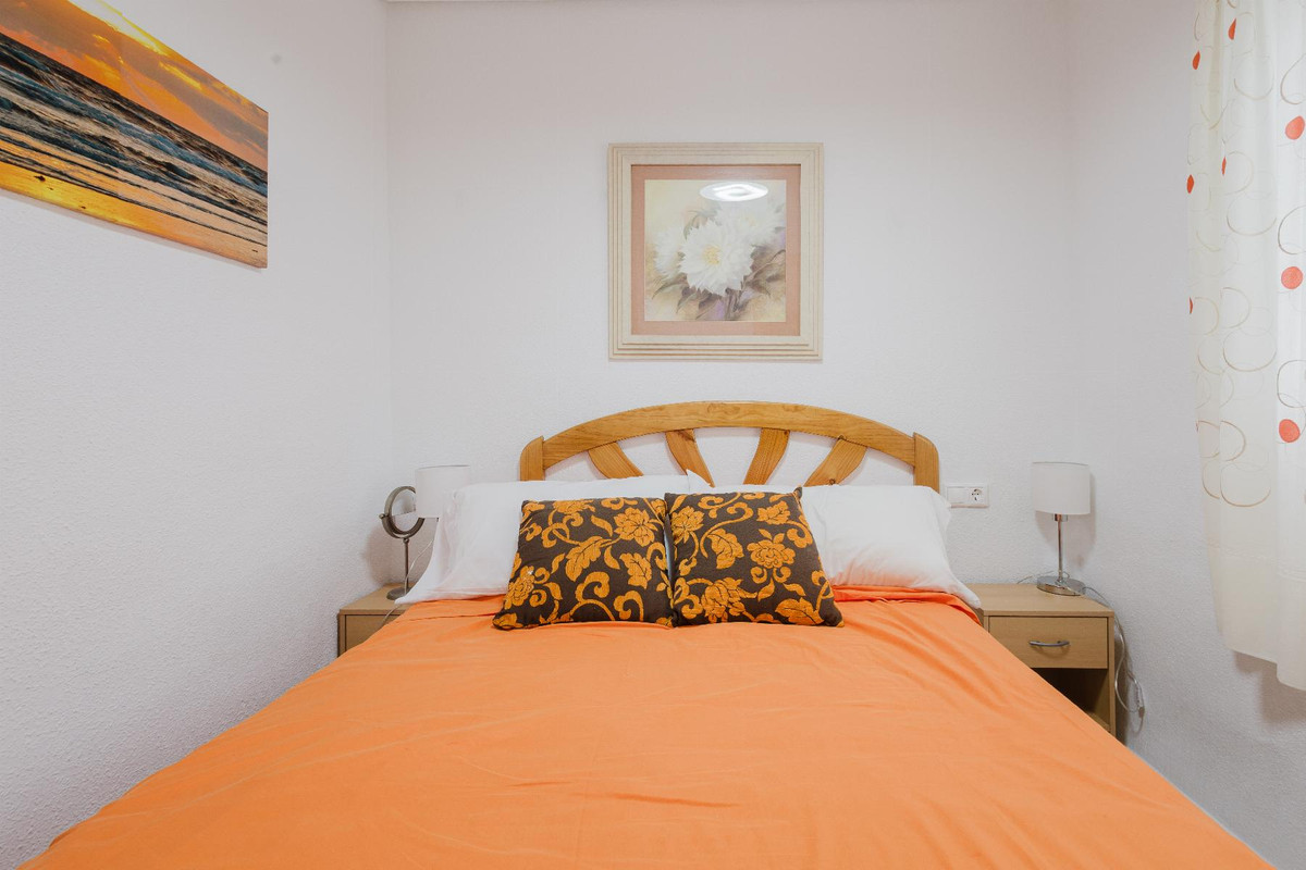 Se vende Apartamento Planta Baja de 2 dormitorios en Costa Blanca, Alicante, España