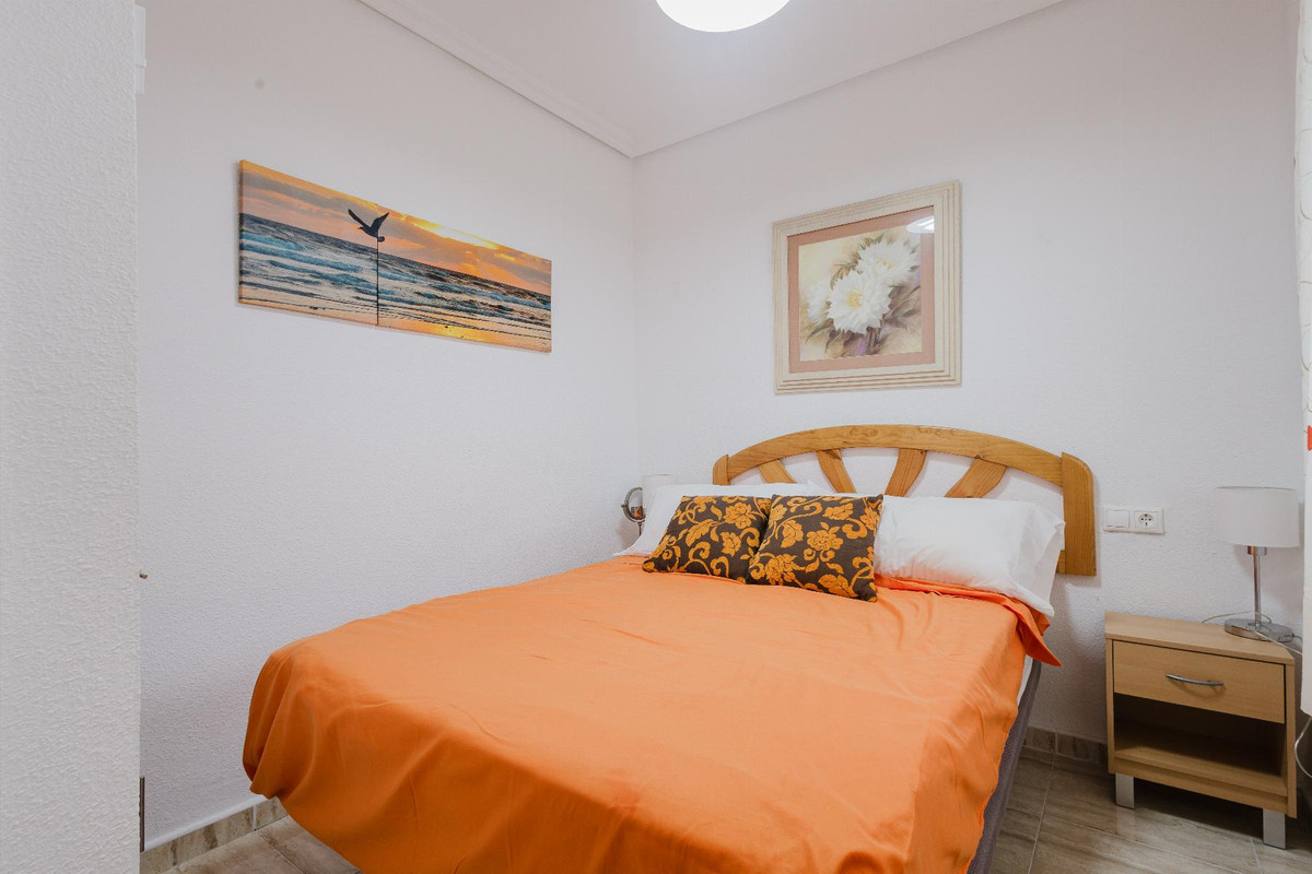 Se vende Apartamento Planta Baja de 2 dormitorios en Costa Blanca, Alicante, España