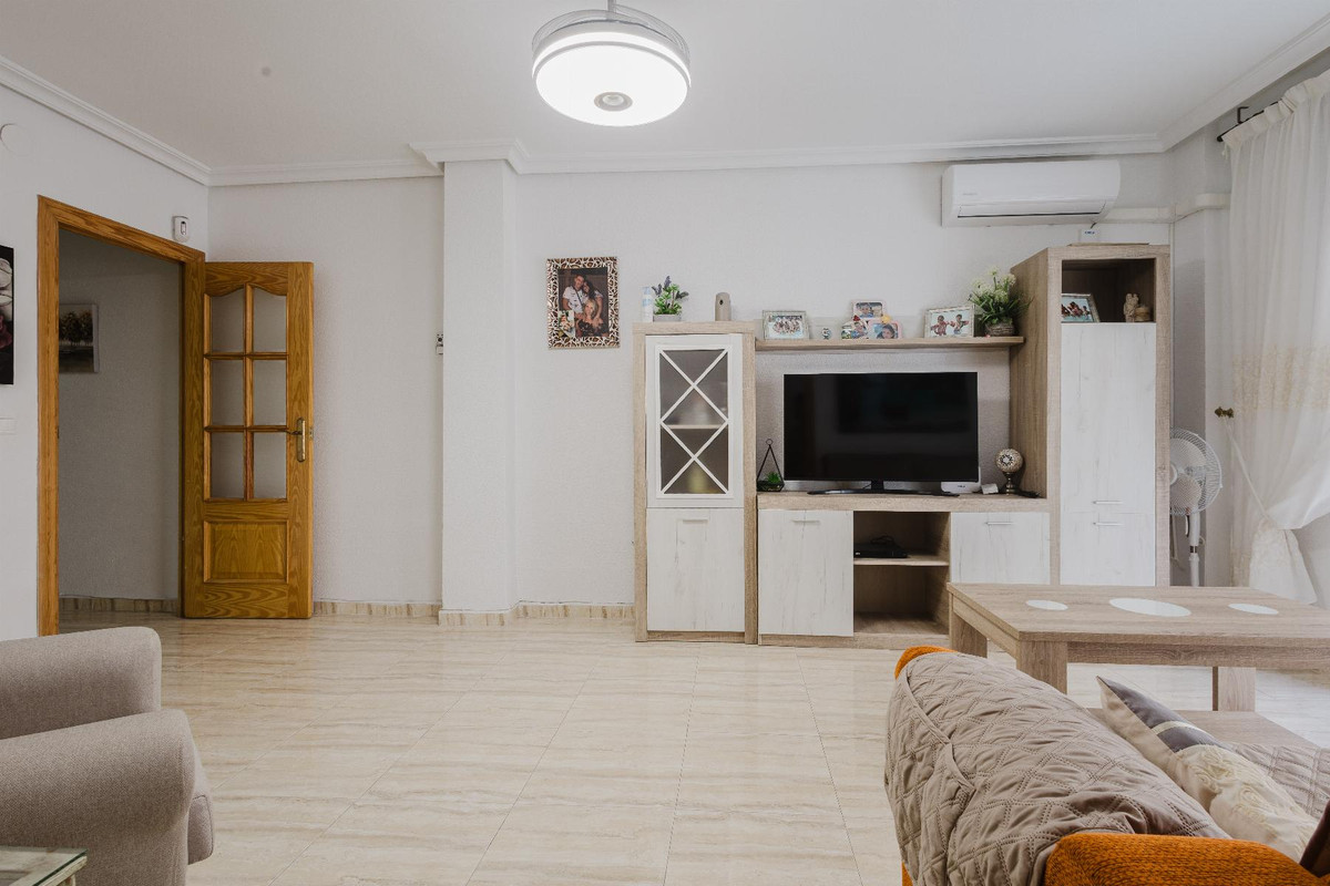 Se vende Apartamento Planta Baja de 2 dormitorios en Costa Blanca, Alicante, España
