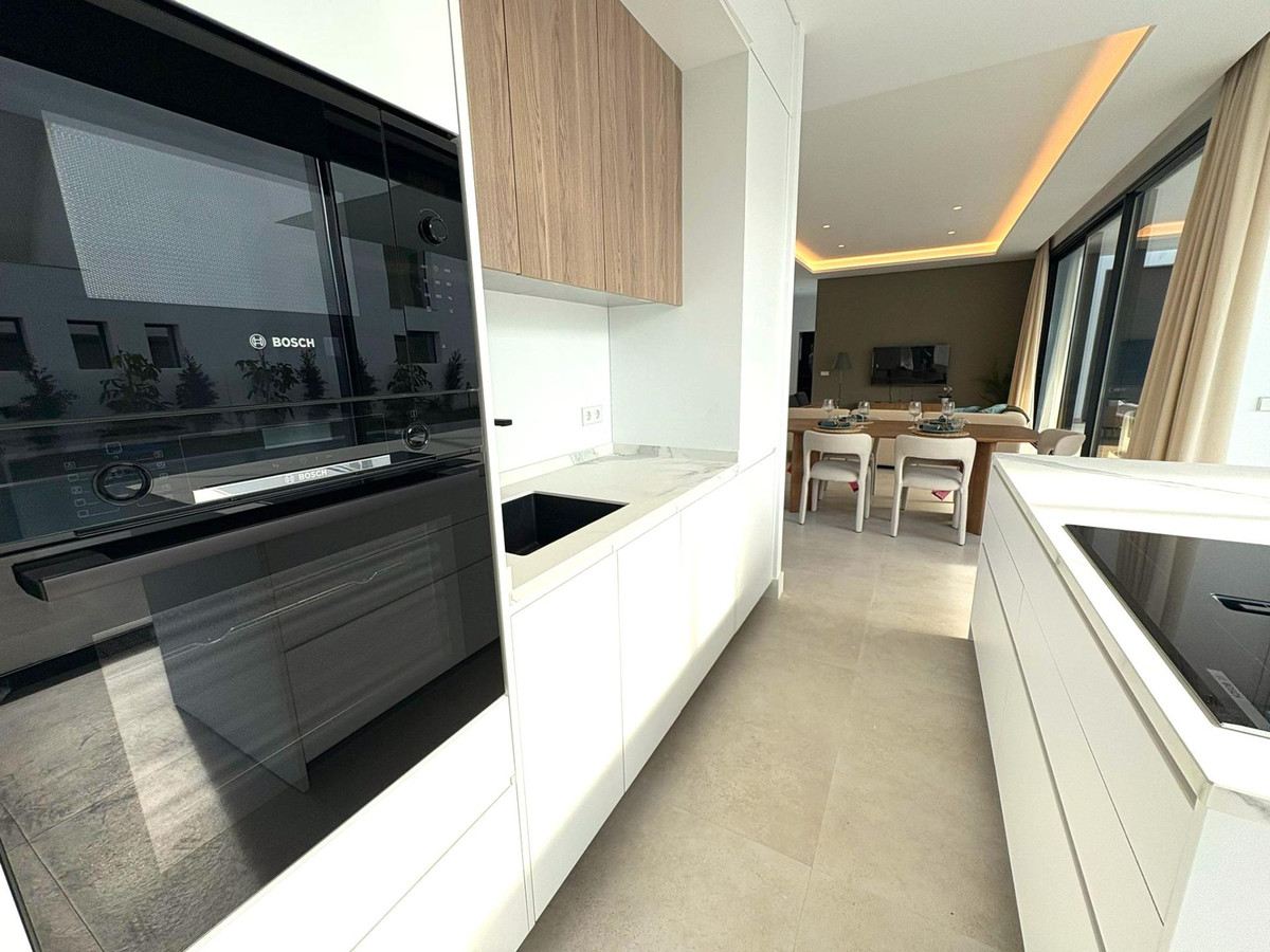 6 Bed Townhouse for sale in Estepona Costa Del Sol, Málaga, Spain
