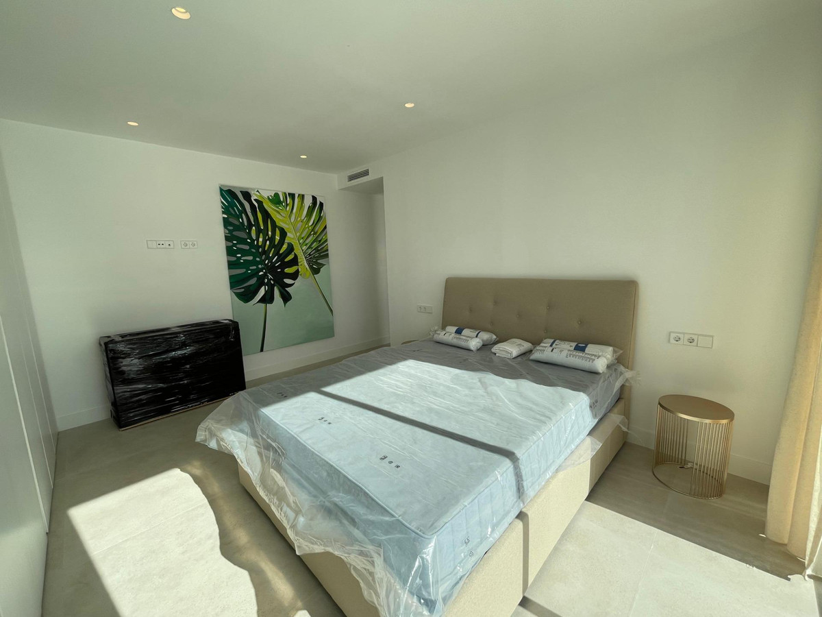 6 Bed Townhouse for sale in Estepona Costa Del Sol, Málaga, Spain