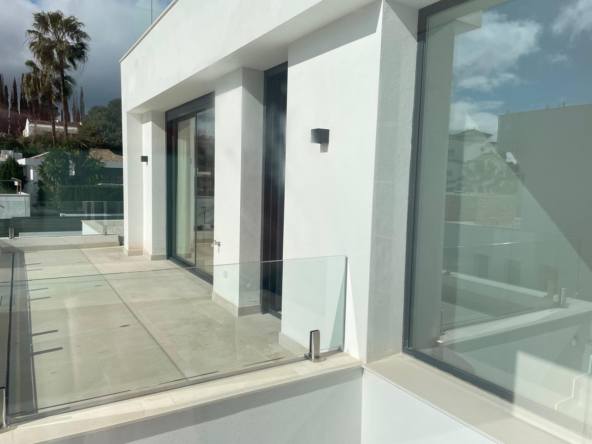 6 Bed Townhouse for sale in Estepona Costa Del Sol, Málaga, Spain