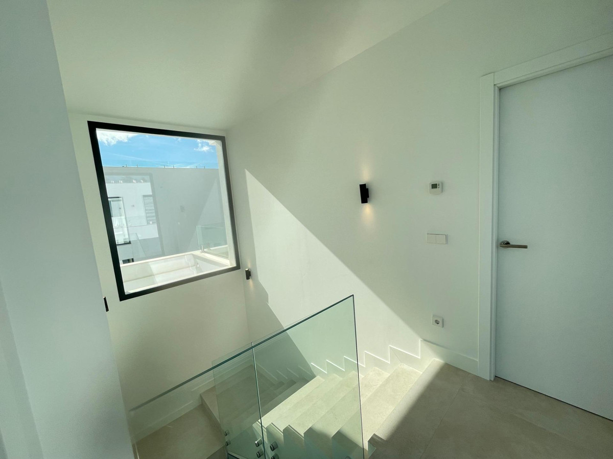 6 Bed Townhouse for sale in Estepona Costa Del Sol, Málaga, Spain