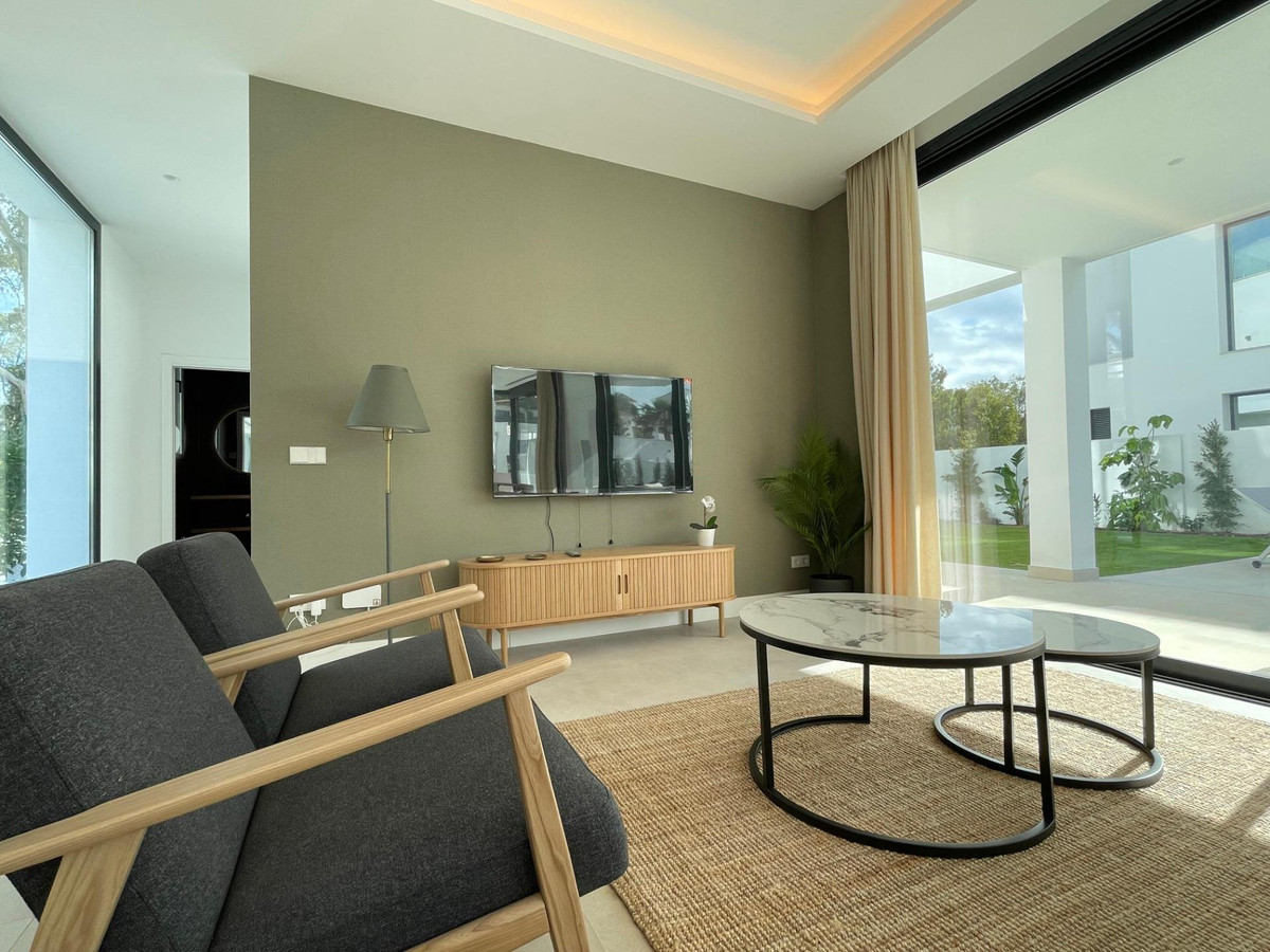 6 Bed Townhouse for sale in Estepona Costa Del Sol, Málaga, Spain