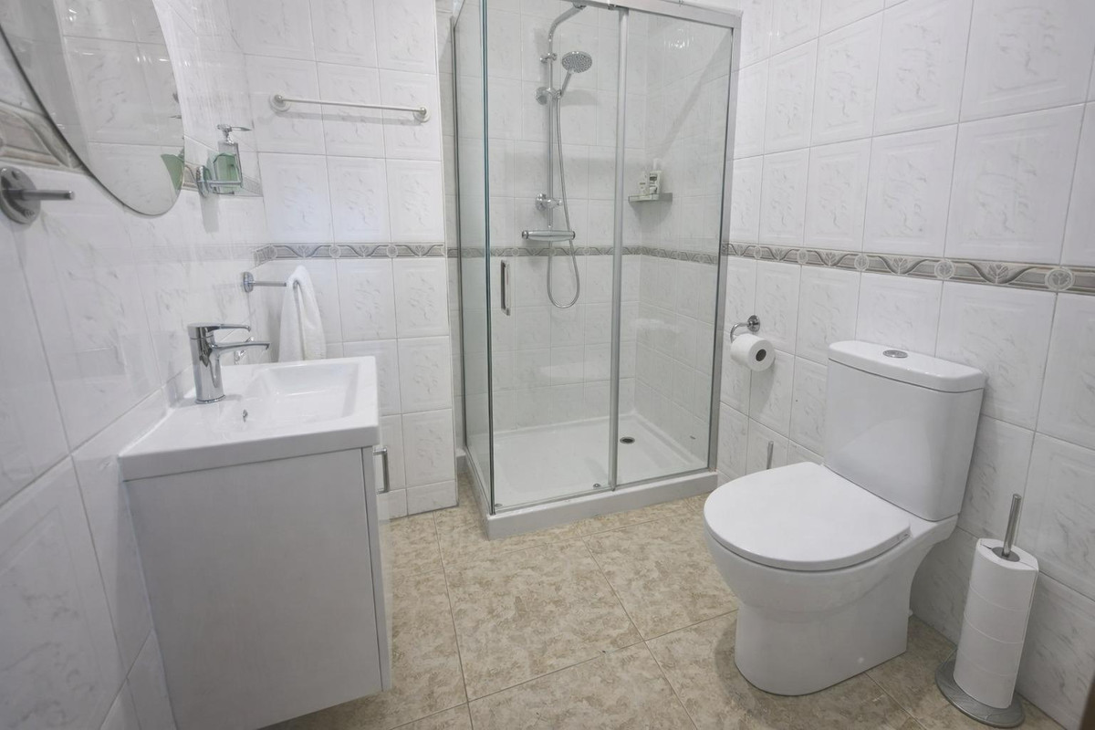 3 Bed Townhouse for sale in Los Pacos Costa Del Sol, Málaga, Spain