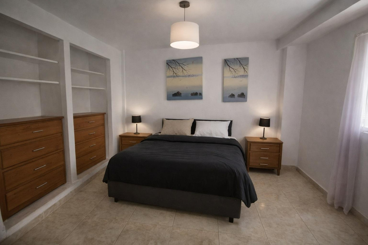 3 Bed Townhouse for sale in Los Pacos Costa Del Sol, Málaga, Spain
