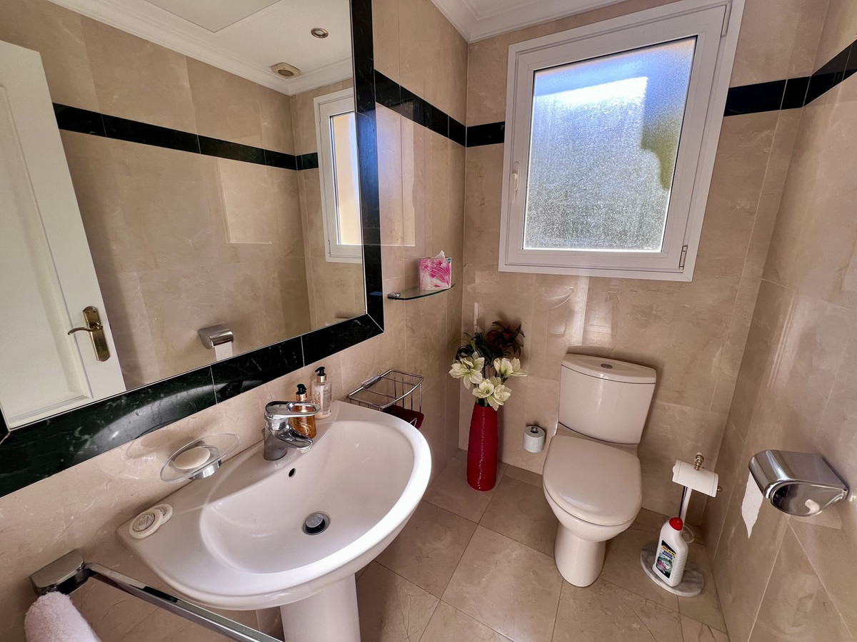 3 Bed Townhouse for sale in El Paraiso Costa Del Sol, Málaga, Spain