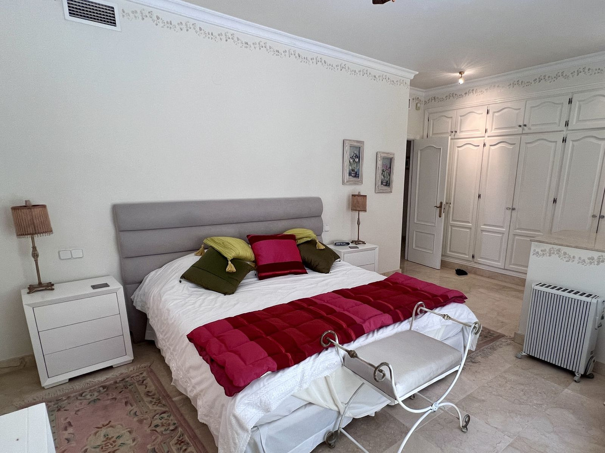 3 Bed Townhouse for sale in El Paraiso Costa Del Sol, Málaga, Spain