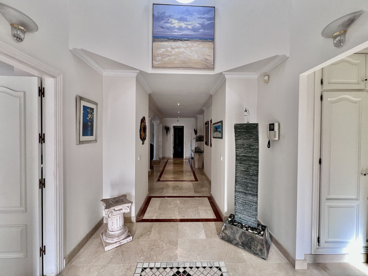 3 Bed Townhouse for sale in El Paraiso Costa Del Sol, Málaga, Spain