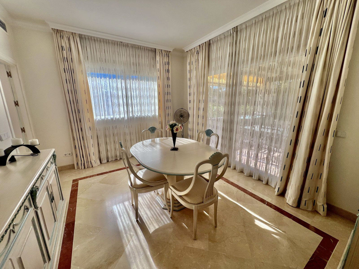 3 Bed Townhouse for sale in El Paraiso Costa Del Sol, Málaga, Spain