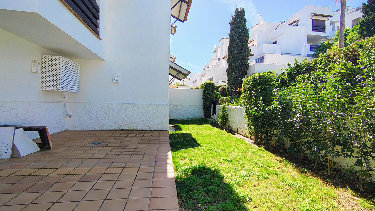 2 Bed Apartment for sale in Selwo Costa Del Sol, Málaga, Spain