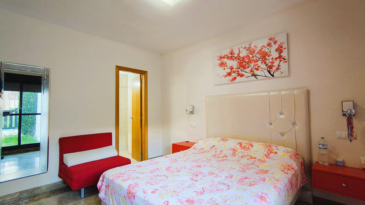 2 Bed Apartment for sale in Selwo Costa Del Sol, Málaga, Spain