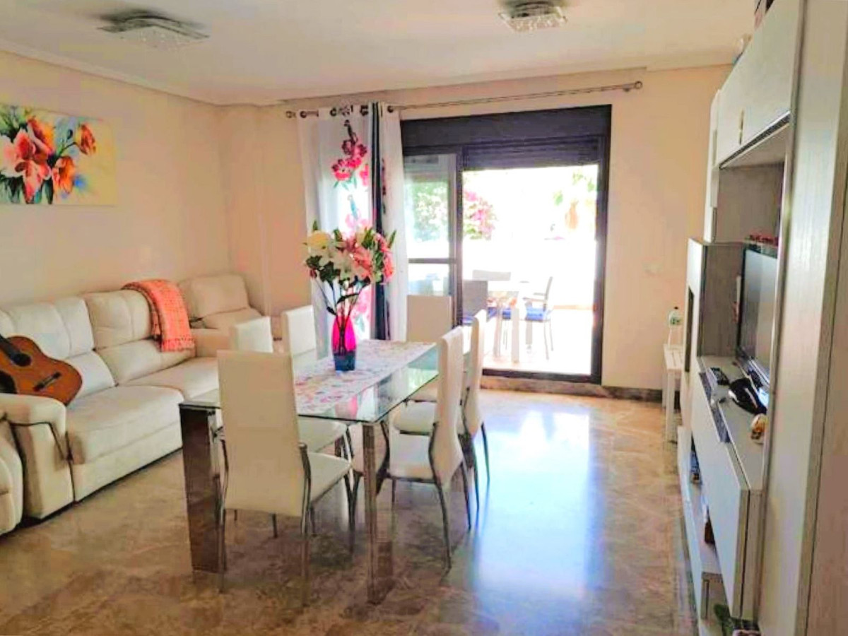 2 Bed Apartment for sale in Selwo Costa Del Sol, Málaga, Spain