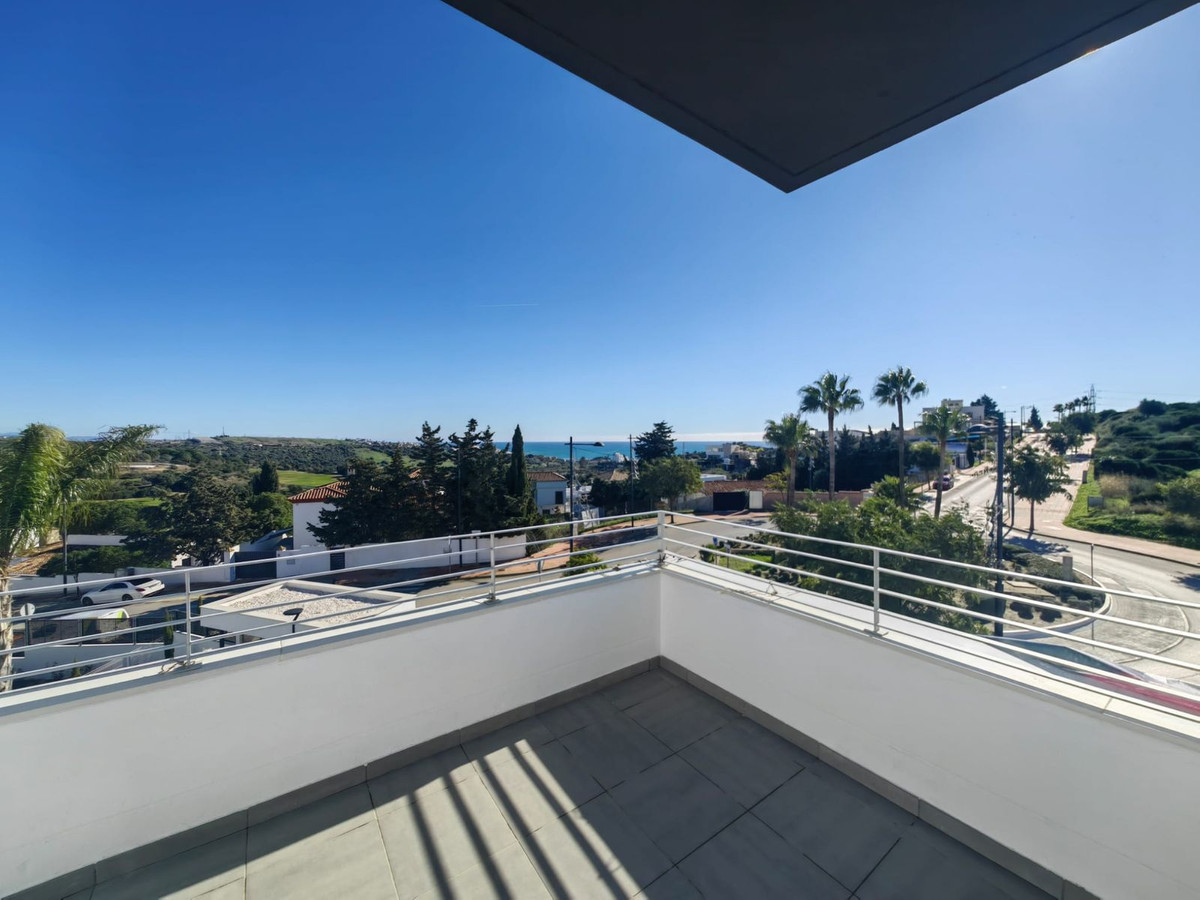 2 Bed Apartment for sale in Estepona Costa Del Sol, Málaga, Spain