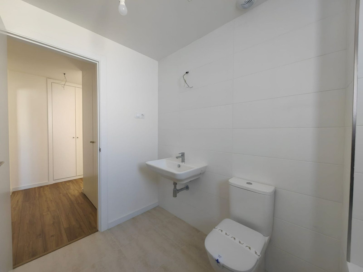 2 Bed Apartment for sale in Estepona Costa Del Sol, Málaga, Spain