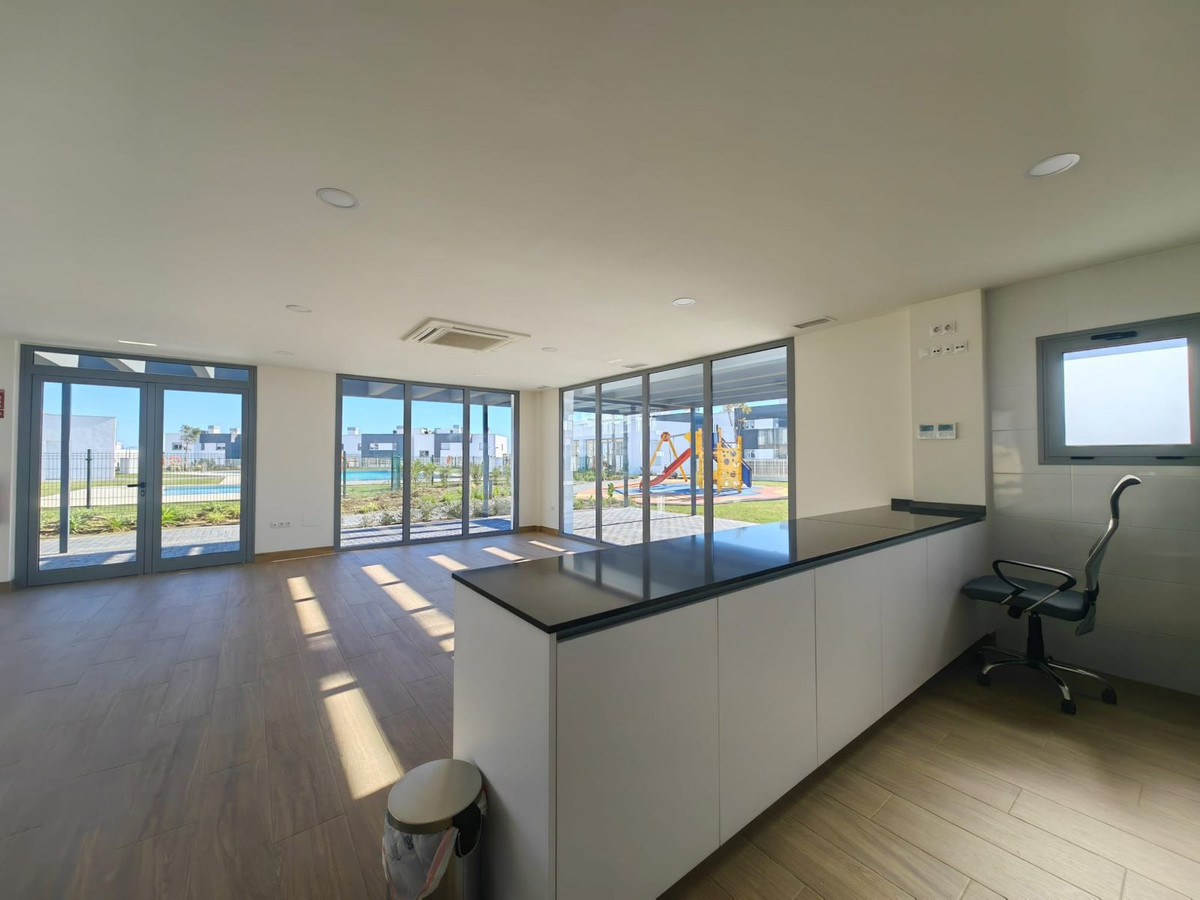 2 Bed Apartment for sale in Estepona Costa Del Sol, Málaga, Spain
