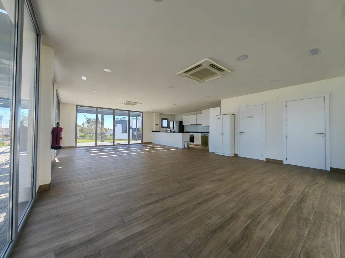 2 Bed Apartment for sale in Estepona Costa Del Sol, Málaga, Spain