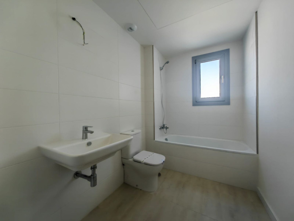 2 Bed Apartment for sale in Estepona Costa Del Sol, Málaga, Spain